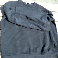 Kleding - trui, rapporterat av Centraal magazijn med iLost