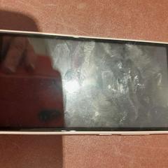Téléphone portable or WIKO, a été signalé par TCL utilisant iLost