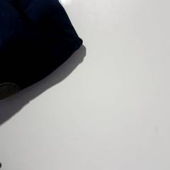 Sweter dziecięcy, zgłoszono przez Beeld & Geluid Hilversum przy użyciu iLost