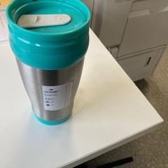 Flaske & Drikkekopp driunk, som rapportert av Regio Oost-Vlaanderen ved bruk av iLost