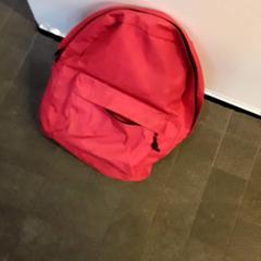 Motxilla Rood, segons ha informat EBS Tramplein mitjançant iLost