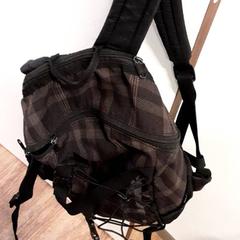 Motxila, gisa salatu by Qbuzz ZHN iLost erabiliz