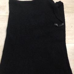 Poncho, come riportato da Hotel van der Valk Maastricht utilizzando iLost