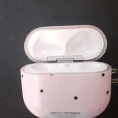 Etui na słuchawki, zgłoszono przez Qbuzz servicepunt  Emmen przy użyciu iLost