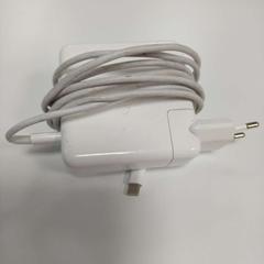 Chargeur wit, a été signalé par HU Amersfoort utilisant iLost