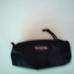 Trousse, a été signalé par Twisto utilisant iLost