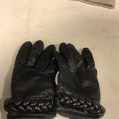 Rękawiczki, zgłoszono przez Artis przy użyciu iLost