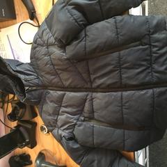 Jas Blauw がiLostで Schaatsbaan Rotterdam によって報告されました