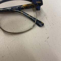 Lunettes, a été signalé par HTM utilisant iLost