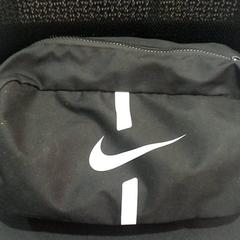 Bolsa, ha sido reportado por allGo Almere con iLost