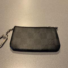 Plånbok, rapporterat av Breng Arnhem med iLost