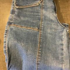 Jeans, come riportato da MEININGER Hotel Brussels City Center utilizzando iLost