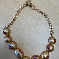 Collier, a été signalé par Schönbrunn "Group Center" utilisant iLost