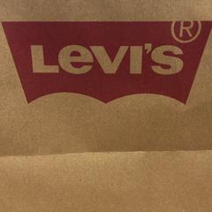 Purchase levis, ako bolo nahlásené Designer Outlet Roermond pomocou iLost