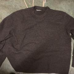 Trui Grijs, zoals gemeld door KABUL à GoGo / Teatro met iLost