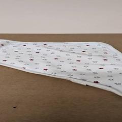 Baby bib, som rapportert av IKEA Forus ved bruk av iLost