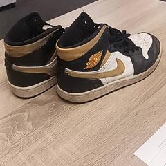 Zapatillas deportivas Nike, segundo informou EBS Spijkenisse usando iLost