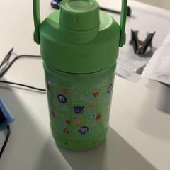 Láhev na vodu, jak nahlášeno Silver Sands Beach pomocí iLost