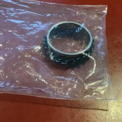 Xoias Silver ring with blue stones, segundo informou MEININGER Hotel Berlin Alexanderplatz usando iLost