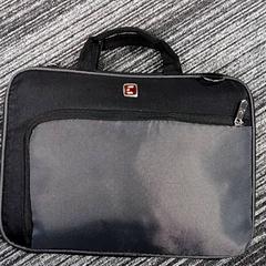 ラップトップバッグ がiLostで Arriva Vechtdallijnen によって報告されました