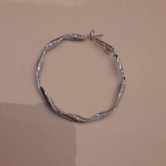 Earring, as reported by Van der Valk Hotel Schiphol using iLost