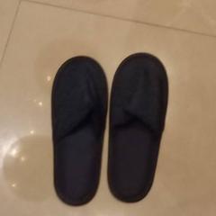 Sandalen, gemeldet von Van der Valk Hotel Gorinchem über iLost