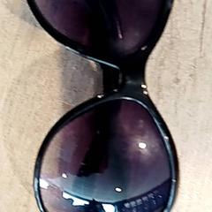 Gafas, ha sido reportado por Centraal magazijn con iLost