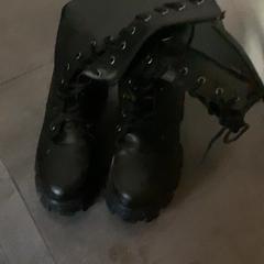 Boots, as reported by MEININGER Hotel Berlin "Mitte" Humboldthaus using iLost