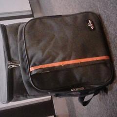 Táska weyoung, amint azt SnowWorld Landgraaf az iLost segítségével jelentette.