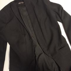 Blejzr zwart van Shein, jak nahlášeno HU Amersfoort pomocí iLost