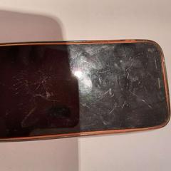 Mobiltelefon rouge iPhone, rapporterat av TCL med iLost