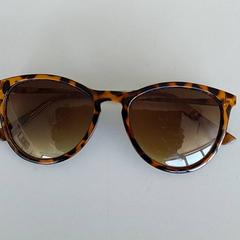 İLost kullanarak Centraal magazijn tarafından bildirildiği gibi Gözlük - zonnenbril