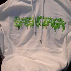 Svetr, jak nahlášeno Van der Valk Hotel Tiel pomocí iLost