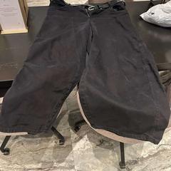 Trousers, as reported by Van der Valk Hotel Amsterdam-Amstel using iLost