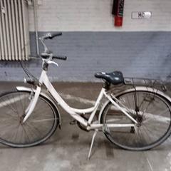 Emakumeen bizikleta voorzorg Wit, gisa salatu by Fietsdepot Hasselt iLost erabiliz