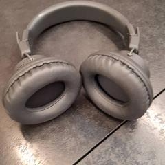 Koptelefoon, zoals gemeld door Rotterdam The Hague Airport met iLost