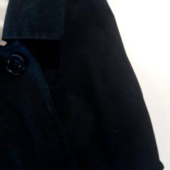 Bunda zwart lang, jak nahlášeno Beeld & Geluid Hilversum pomocí iLost