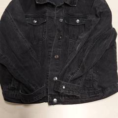 衣類 - vest がiLostで Regio Oost-Vlaanderen によって報告されました