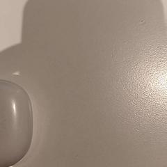 Trådløs øretelefon, som rapportert av De Efteling ved bruk av iLost