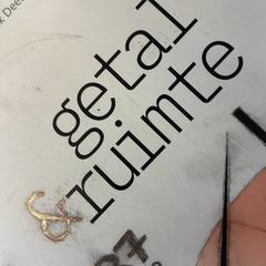 Livre scolaire, a été signalé par GVB utilisant iLost