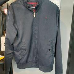 Jacke, gemeldet von Leonardo Hotel Amsterdam Rembrandtpark über iLost