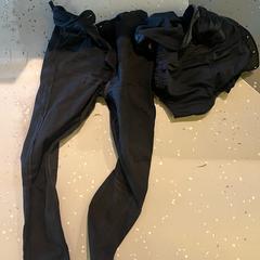 Pantalóns & Corsé BLANK, segundo informou Room Mate Bruno usando iLost