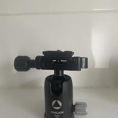 Camera statief onderdeel Kingjoy G00, segons s'ha informat a iLost