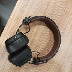 Koptelefoon, zoals gemeld door Vrije Universiteit Brussel (VUB) met iLost