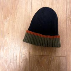 Beanie & Kšiltovka kimderm, jak nahlášeno Diergaarde Blijdorp pomocí iLost