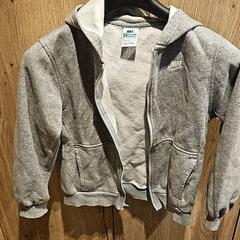 Hoody, ako bolo nahlásené Van der Valk Hotel Apeldoorn - De Cantharel pomocou iLost