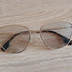 Burberry zonnebril, ako bolo nahlásené iLost