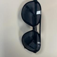 Des lunettes de soleil, a été signalé par Movie Park Germany utilisant iLost