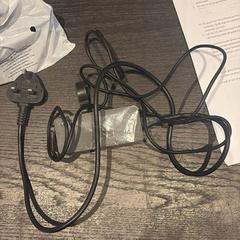 Laptop oplader, amint azt Van der Valk Hotel Amsterdam-Amstel az iLost segítségével jelentette.