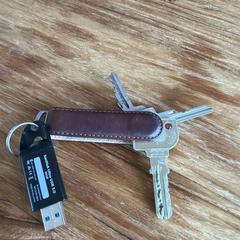 Sleutels en een usb an iLost gemeldet